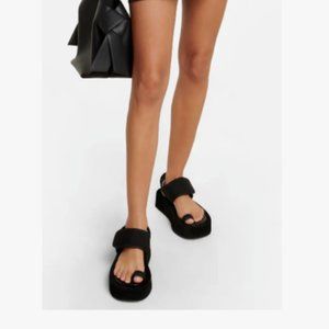 WARDROBE.NYC BLACK PLATFORM SANDALS SIZE  37